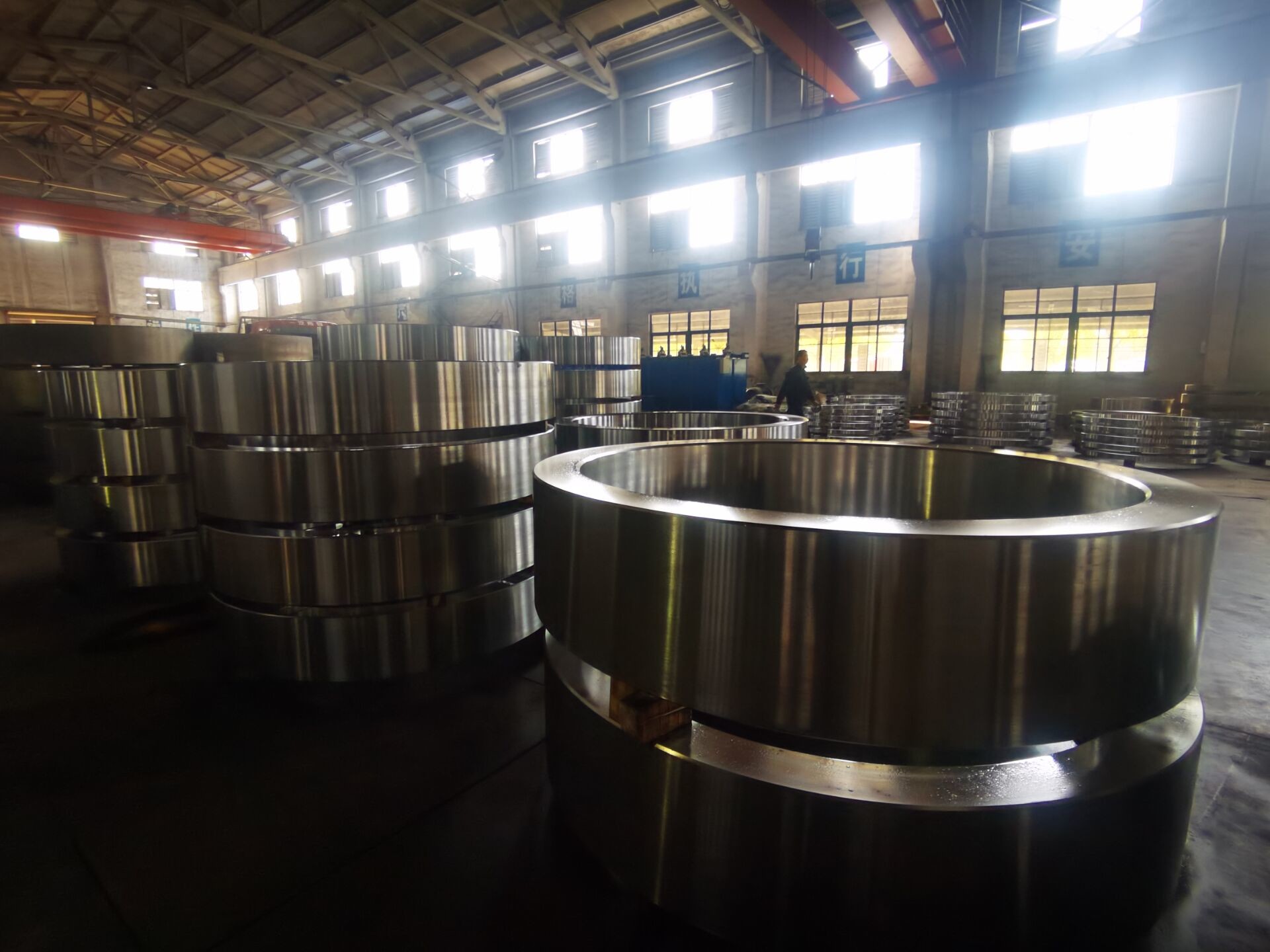 Traitement thermique QT Anneaux en acier forgé offrant une précision dimensionnelle de 1000 à 7800 mm Idéal pour les structures et les industries lourdes