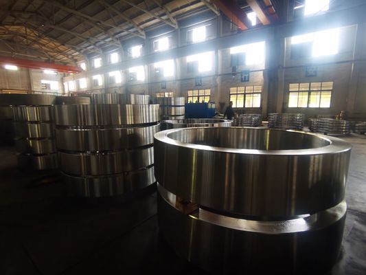 Traitement thermique QT Anneaux en acier forgé offrant une précision dimensionnelle de 1000 à 7800 mm Idéal pour les structures et les industries lourdes